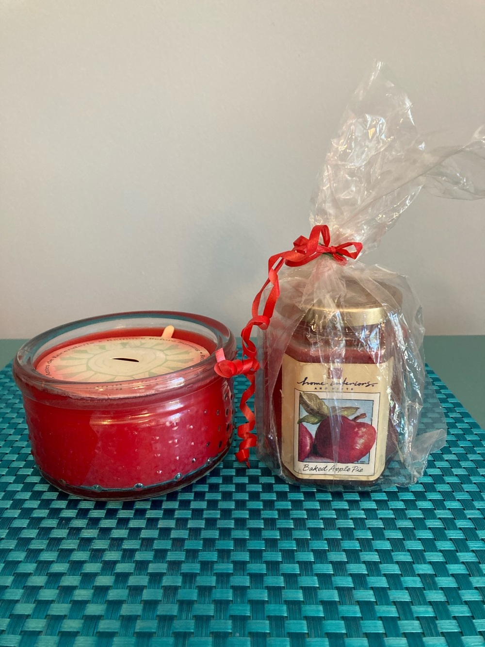 New Candles - Set of 2 - Baked Apple Pie and Cinnamon Apple